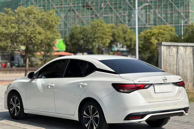 Used Nissan Sylphy 2023 1.6L CVT Enjoyment Edition Exterior 3