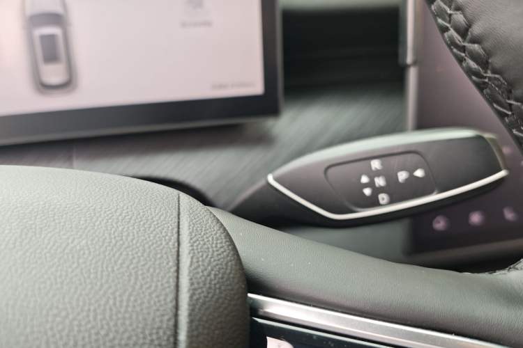 Used Chery Fengyun T9 2025 120 Long-Range Luxury Version 7 Seats Lithium Iron Phosphate