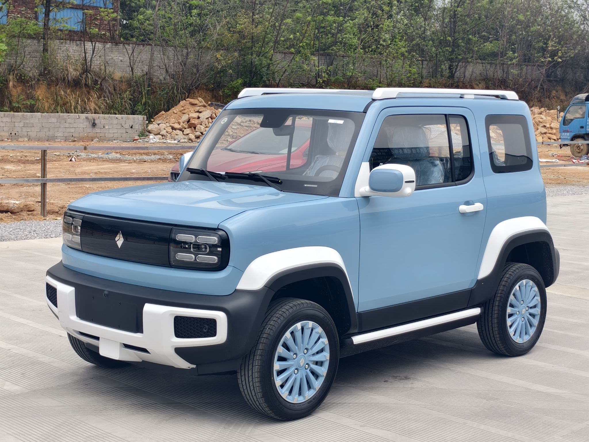 Под передней частью автомобиля