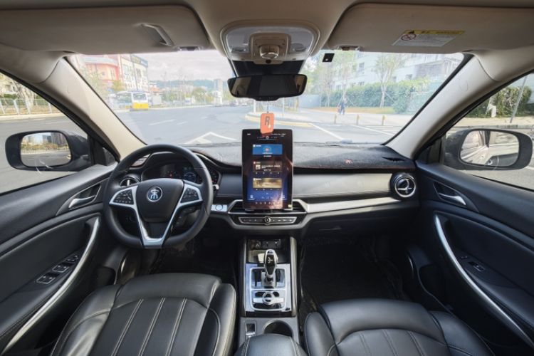 Used BYD Song New Energy 2019 Song DM 1.5TID Smart Connect Premium Model Interior 1