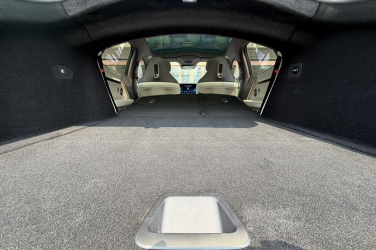 Used Avatr 06 2025 Pro Range-Extended Edition Interior 6