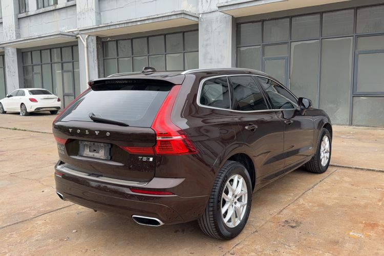 Used Volvo XC60 2018 T5 4x4 Zhiyi Edition Rear Right 45 Deg