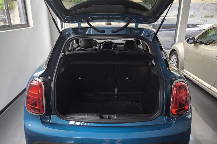 Used MINI MINI 2022 1.5T COOPER Classic Edition Five-Door Version