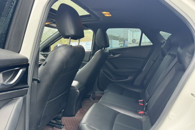 Used Mazda CX-4 2021 2.0L Automatic Two-Wheel Drive Blue Sky Dynamic Edition Interior 2