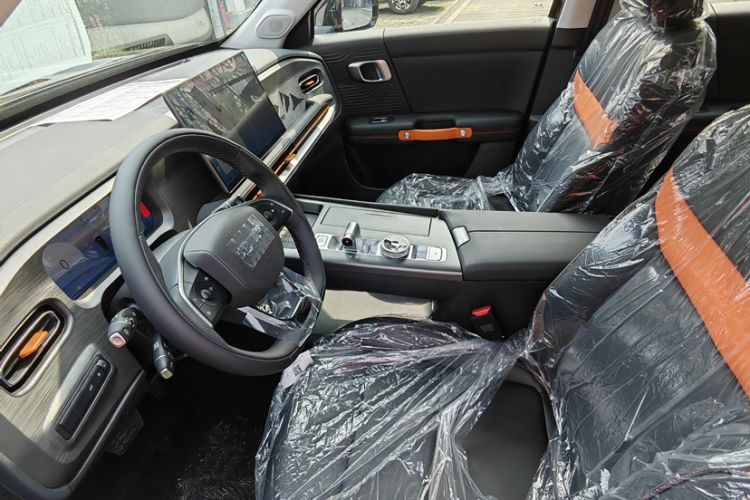 Used BAIC Off-Road BJ30 2026 Model Traveler 1.5T DCT Two-Wheel Drive Advanced Version Interior 1