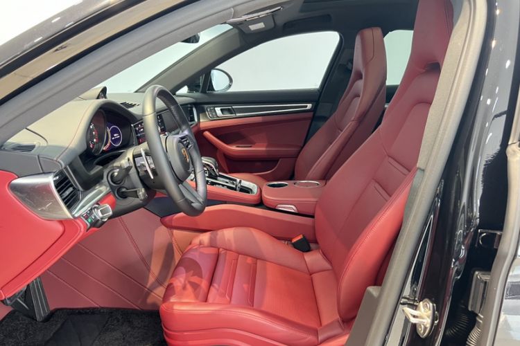 Used Porsche Panamera 2023 Facelifted Panamera 2.9T Platinum Edition Interior 7
