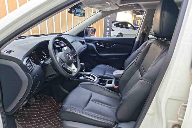 Used Nissan X-Trail 2019 2.0L CVT Smart Connect Comfort Edition 2WD Interior 4