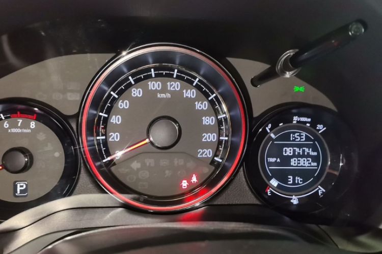 Used Honda XR-V 2019 220TURBO CVT Luxury Edition China VI Emission Standard Odometer Close Up