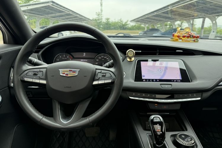 Used Cadillac XT4 2023 28T Two-Wheel Drive Fashion Edition
