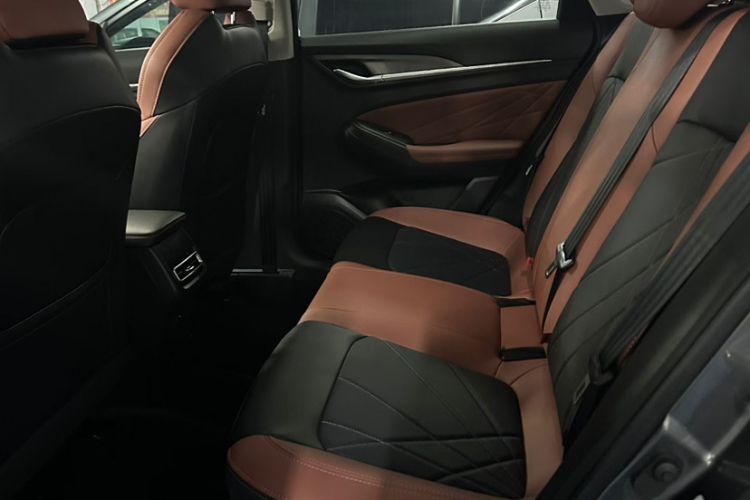 Used CHANGAN Eado 2023 Changan Edition PLUS Blue Whale NE 1.4T GDI DCT Prestige Version
