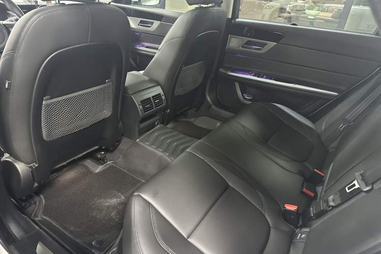 Used Jaguar XFL 2020 XFL 2.0T P200 Two-Wheel-Drive Elite Edition Interior 3