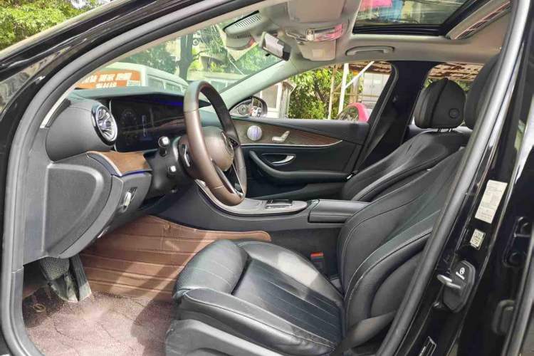 Used Mercedes-Benz E-Class 2016 E 200 L
