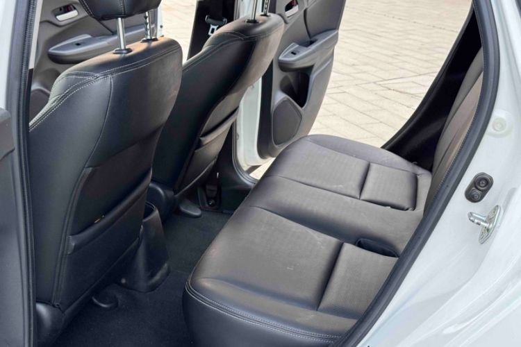 Used Honda Fit 2016 1.5L LXS CVT Comfort Sunroof Version Interior 2