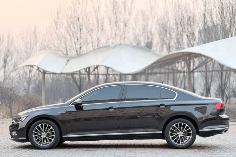 Used Volkswagen Magotan 2020 330TSI DSG Luxury Edition Exterior 4