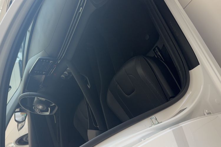 Used Hyundai Elantra 2023 1.5L CVT GLX Elite Edition Interior 1