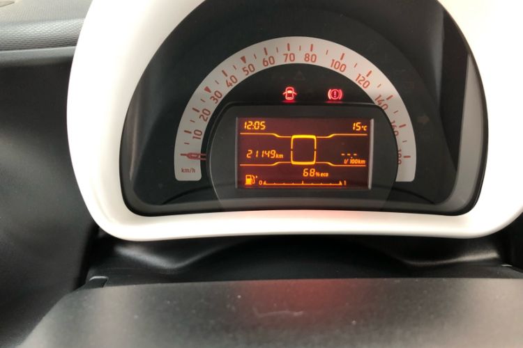 Used smart fortwo 2015 1.0L 52 kW hardtop Dynamic version
