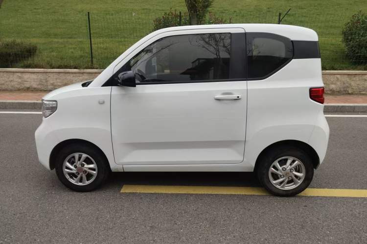 Used Wuling Hongguang MINIEV 2020 Freedom Version Lithium Iron Phosphate Exterior 7