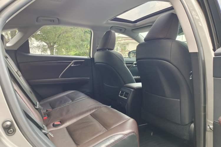 Used Lexus RX 2016 450h Four-Wheel Drive Elegant Edition Interior 10