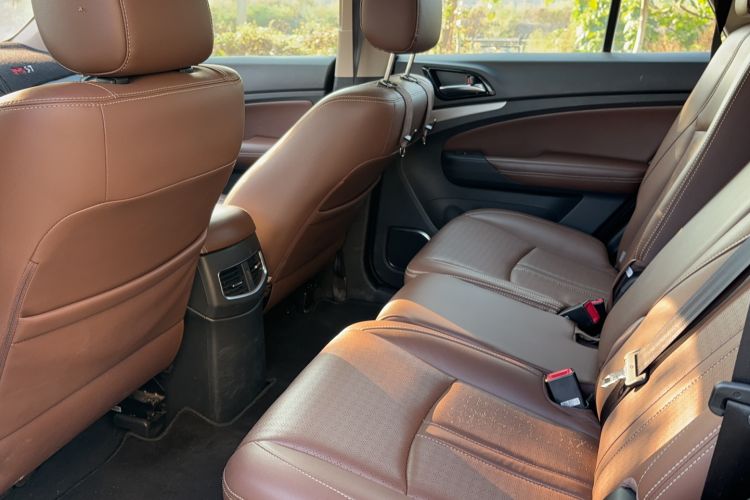 Used BYD S7 2015 2.0T Automatic Prestige Model