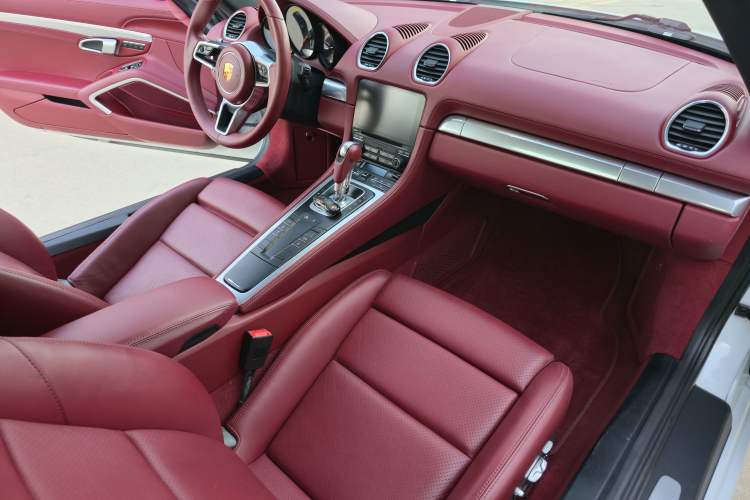 Used Porsche 718 2018 Cayman 2.0T
