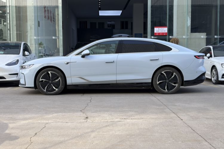 Used VOYAH PASSION 2023 Four-Wheel Drive Standard Edition