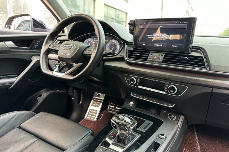 Used Audi Q5L 2022 40T Fashionable and Dynamic Model
