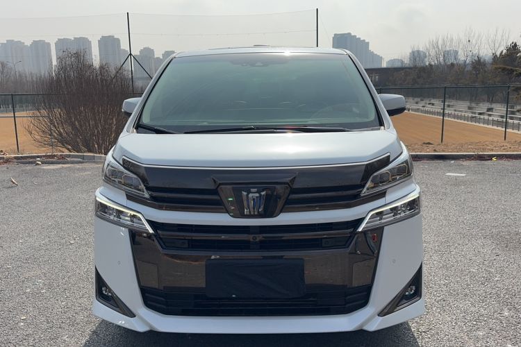 Used Toyota Vellfire 2023 Crown Dual-Engine 2.5L HV Prestige Edition
