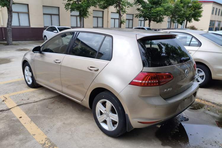 Used Volkswagen Golf 2015 1.4TSI Automatic Luxury Model