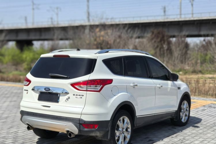 Used Ford Kuga 2015 2.0L GTDi Four-Wheel-Drive Sport Model Exterior 5