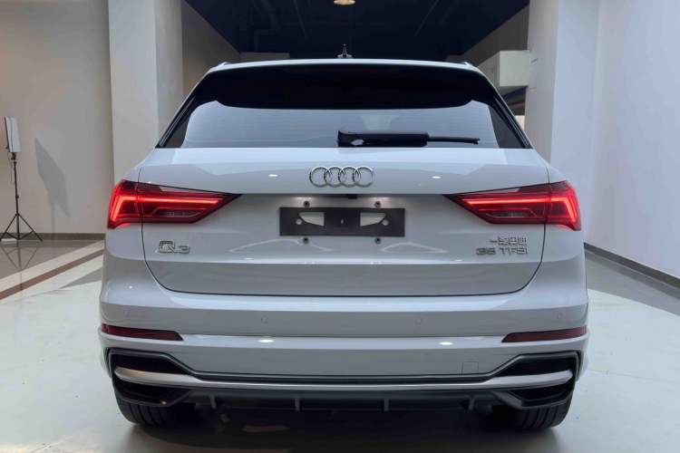 Used Audi Q3 2022 35 TFSI Fashion Dynamic Model