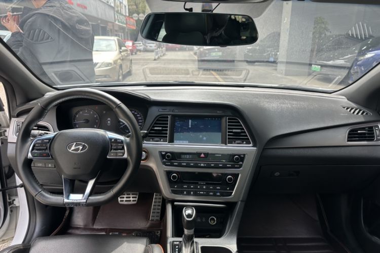 Used Hyundai Sonata 2015 1.6T GLX Advanced Model
