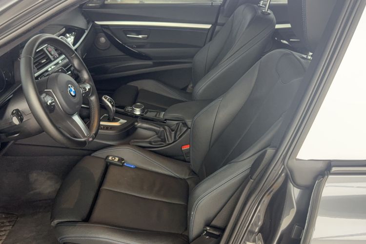 Used BMW 3 Series GT 2020 320i M Sport Night Edition Left Front Seat