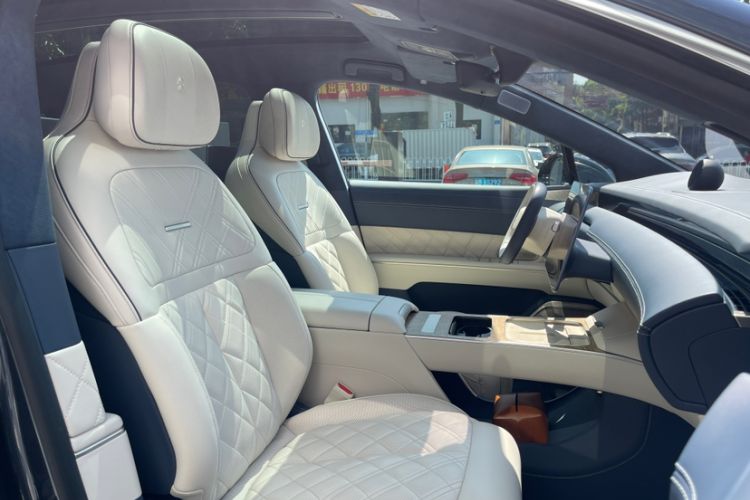 Used Nio ET9 2025 100kWh Signature Edition
