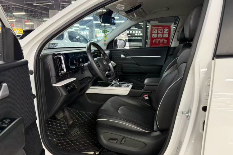 Used Hyundai ix35 2023 Musso 2.0L Deluxe Edition DLX
