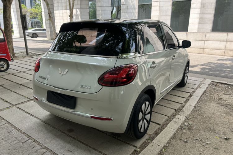 Used Wuling Bingo 2023 333 km Lingxi Connected Version
