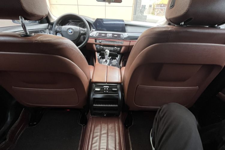 Used BMW 5 Series 2014 520Li Elegant Model
