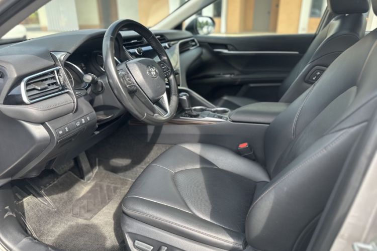 Used Toyota Camry 2019 2.0G Luxury Edition China VI Standard
