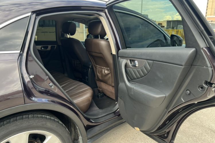 Used Infiniti QX70 2013 3.7L Standard Edition