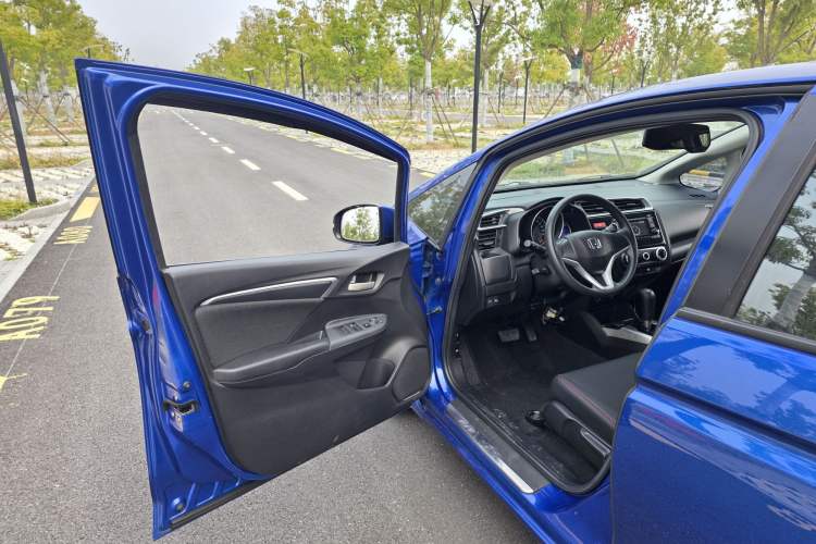 Used Honda Fit 2014 1.5L SE CVT Fashion Model