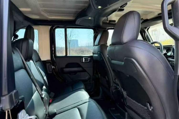 Used Jeep Wrangler 2024 2.0T Sahara Four-Door Edition