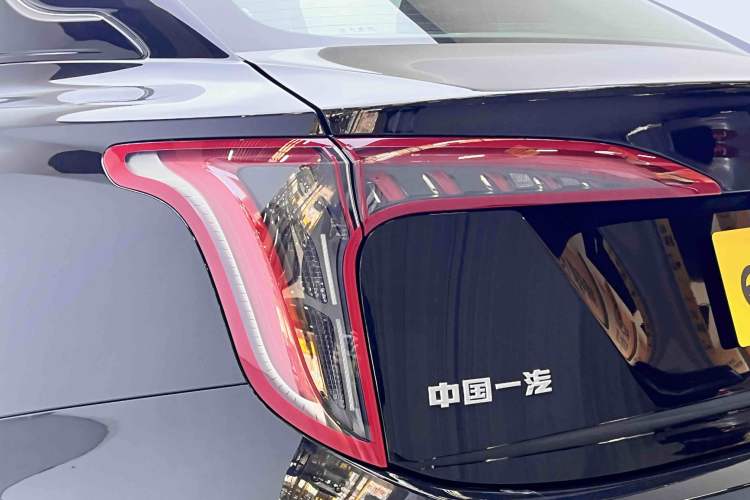 Used Hongqi E-QM5 2022 431 km Charge & Enjoy Edition
