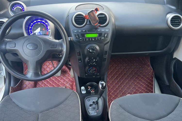 Used BYD F0 2015 1.0L AMT XuanKu Model Interior 5
