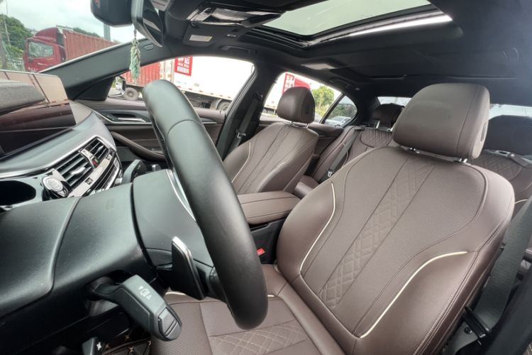 Used BMW 5 Series 2021 Facelifted 530Li Leading Edition M Sport Package