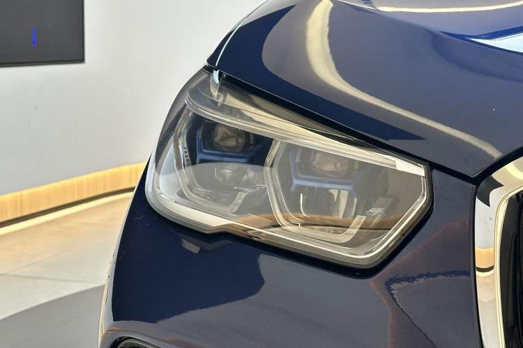 Used BMW X5 2019 xDrive40i Luxury Model with M Sport Package
