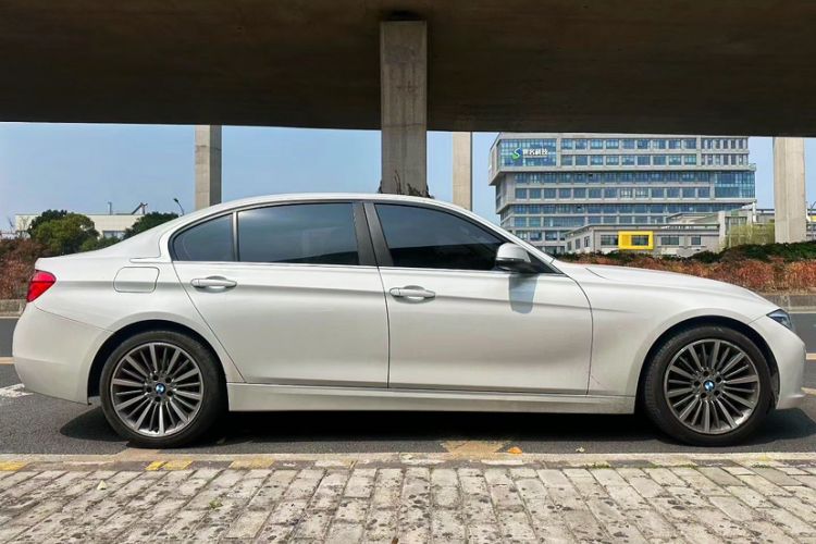 Used BMW 3 Series 2019 320Li Fashion Model
