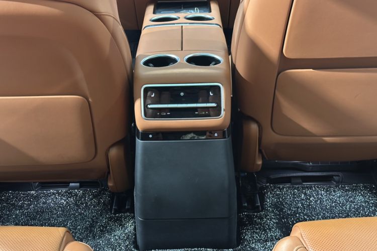 Used Li Auto L8 2023 Max model Interior 5