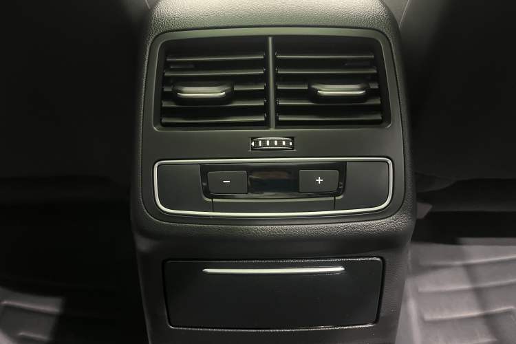 Used Audi A4L 2023 40 TFSI Fashion Dynamic Model
