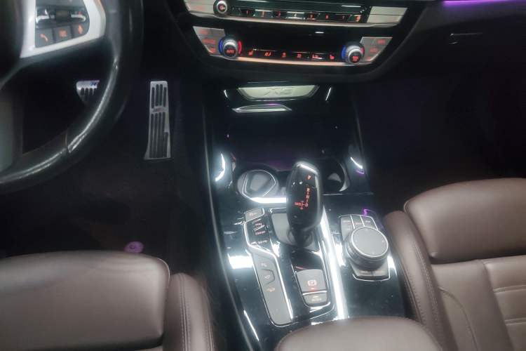 Used BMW X3 2021 xDrive30i Luxury Model with M Sport Package Interior 3