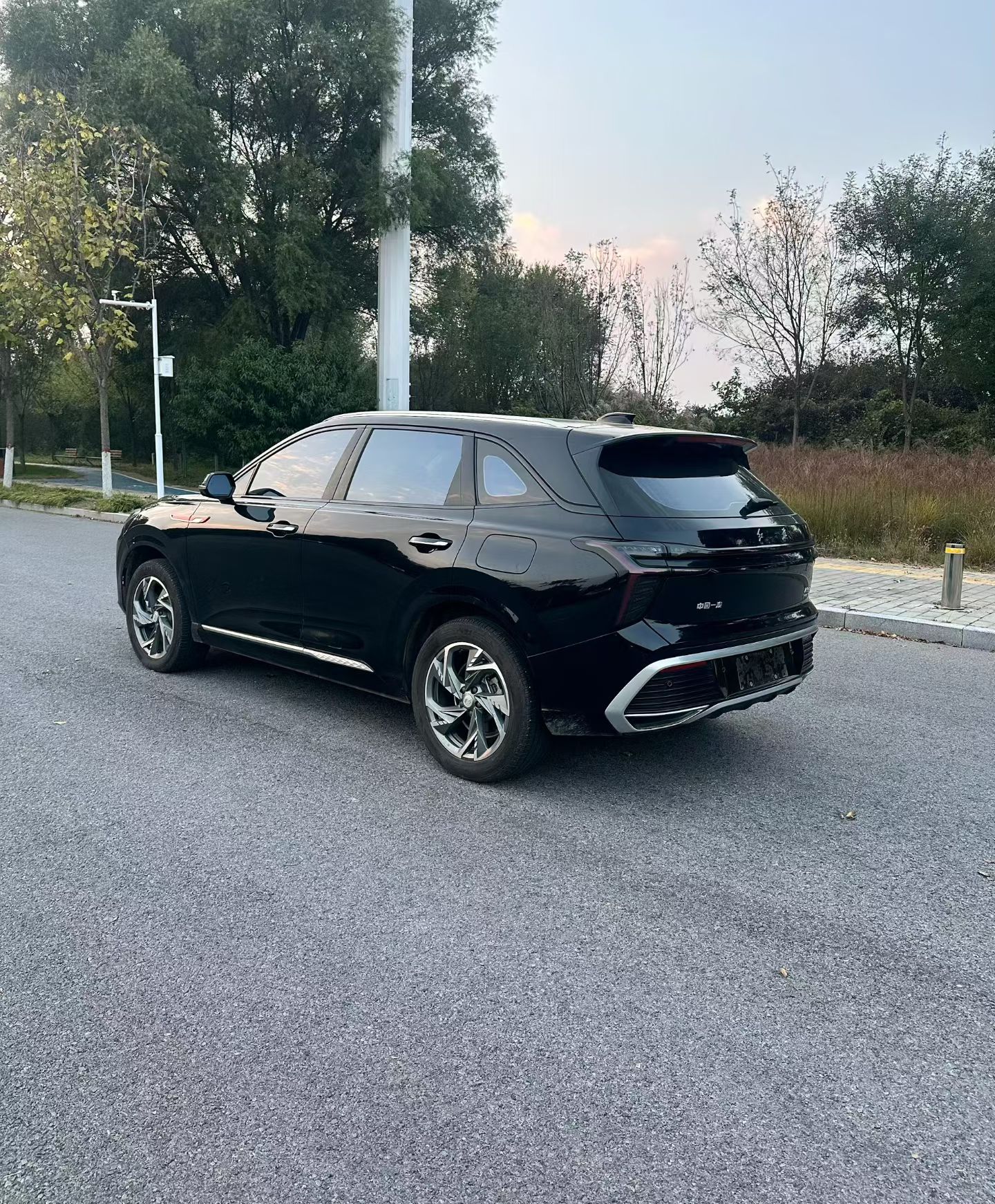 Hongqi HS3 PHEV 2025 Model 125km Jingwei 2 Millionth Anniversary Edition — снимка 4