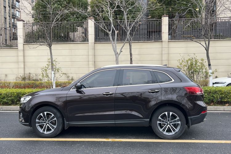 Used BORGWARD BX7 2016 28T Two-Wheel Drive Luxury Version 5 Seats